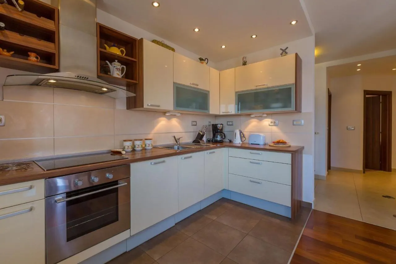 Apartment Egita Crikvenica 0*,  Croatia