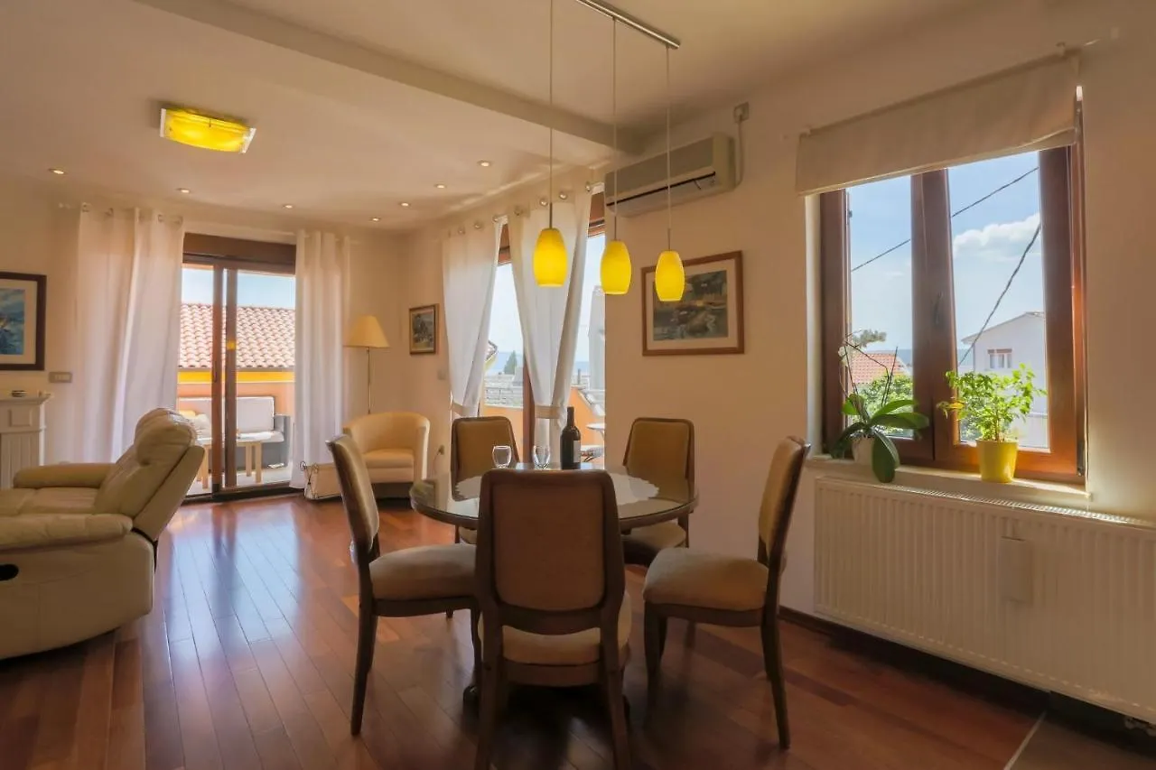Apartment Egita Crikvenica 0*,  Croatia